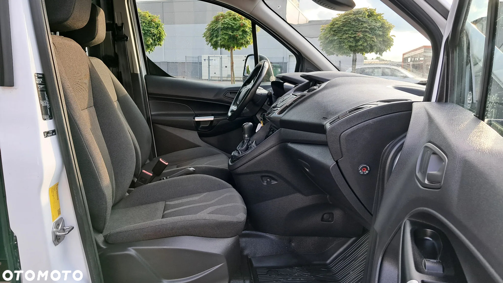 Ford TRANSIT CONNECT - 10