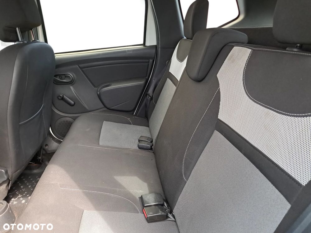 Dacia Duster 1.6 SCe Access S&S - 18