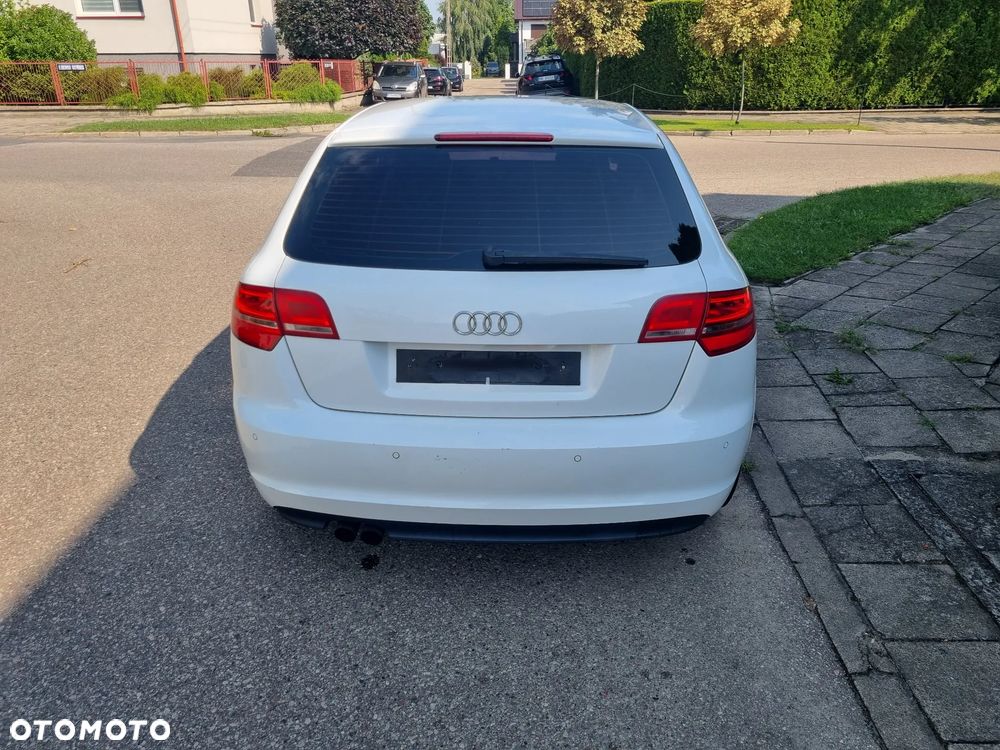 Audi A3 Sportback 1.4 TFSI Attraction - 8