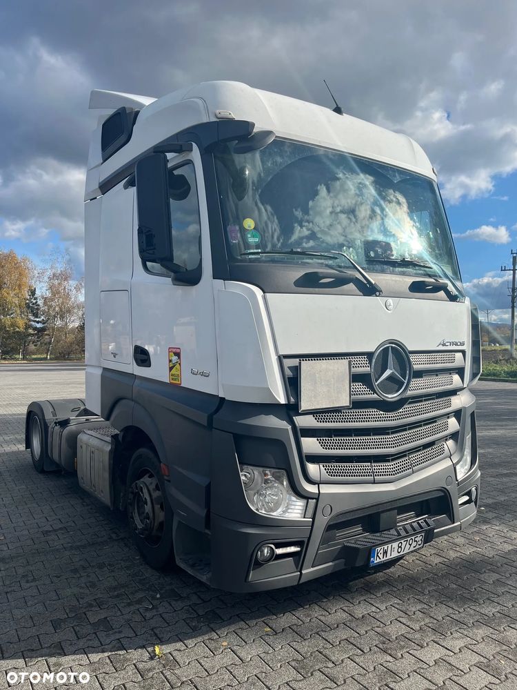 Mercedes-Benz Actros - 1