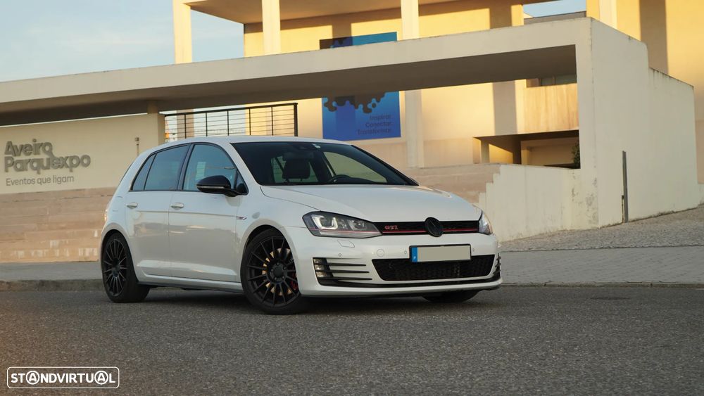 VW Golf 2.0 TSi GTi DSG Performance - 11