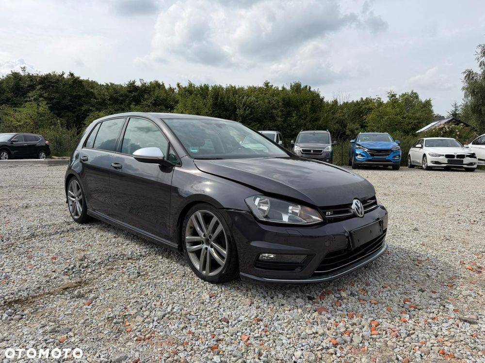 Volkswagen Golf - 2