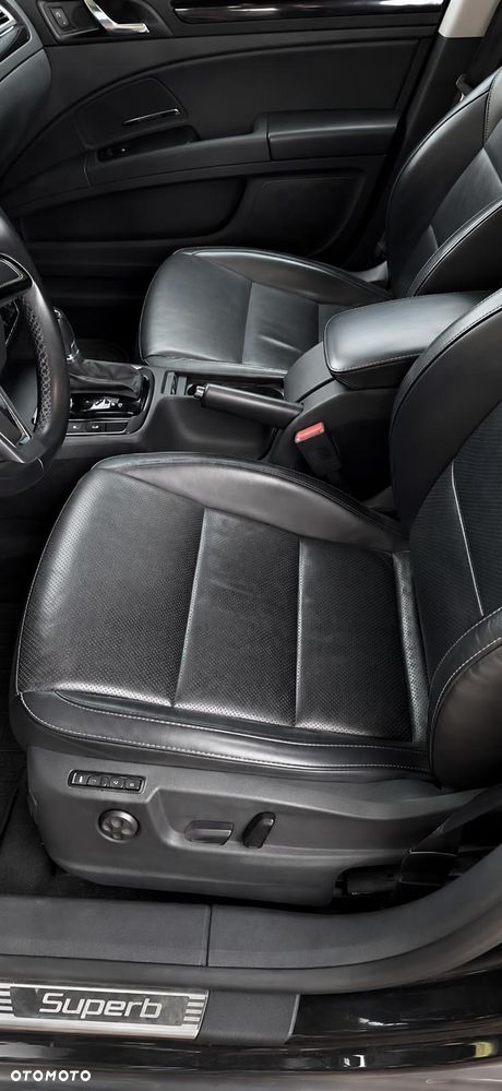 Skoda Superb 2.0 TDI Platinum DSG - 17