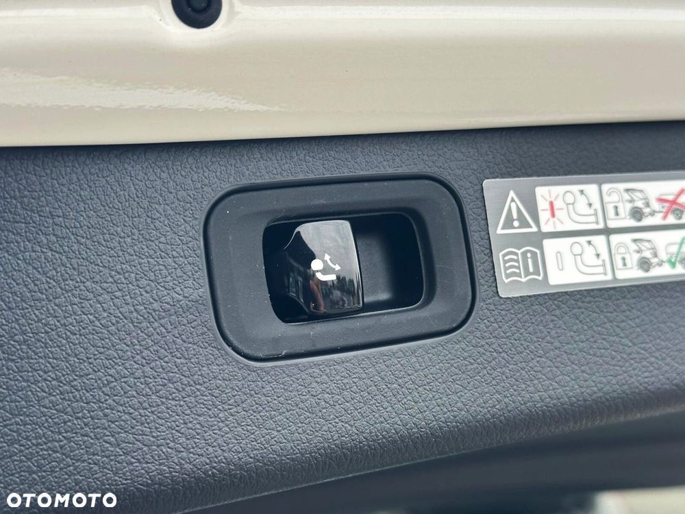 Mercedes-Benz Klasa C - 19