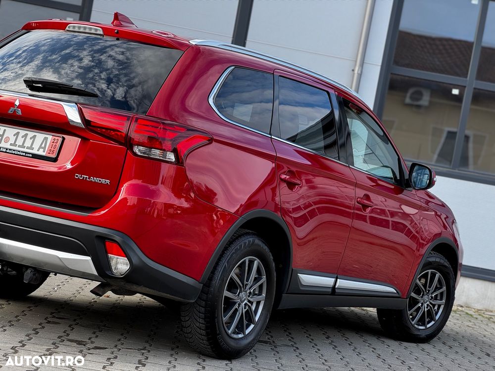 Mitsubishi Outlander 2.2 DI-D 4WD Automatik Edition+ - 24