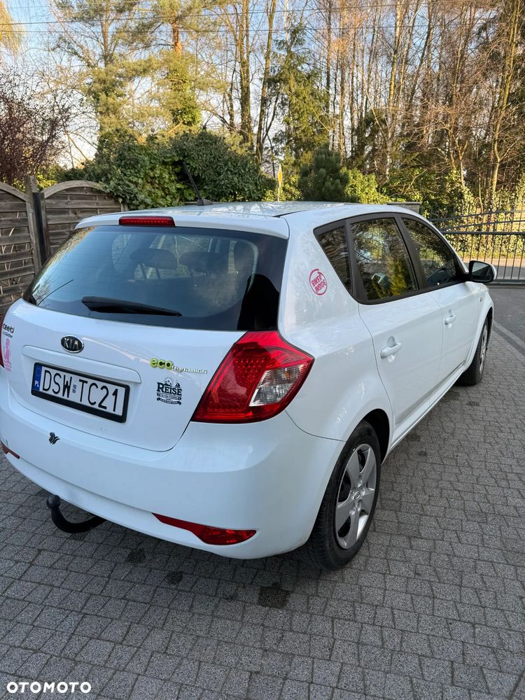Kia Ceed - 3