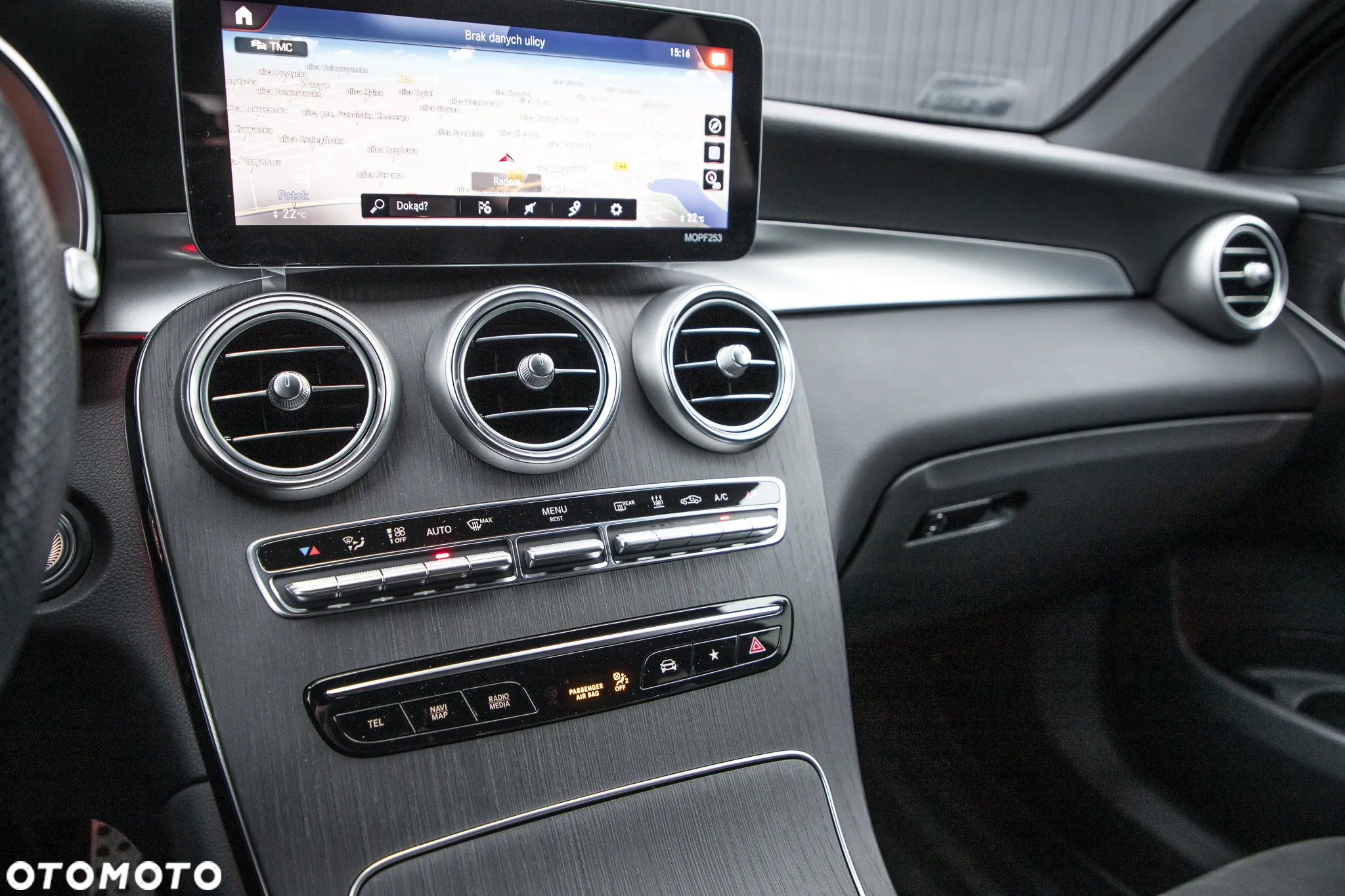 Mercedes-Benz GLC 350 d 4Matic 9G-TRONIC AMG Line - 26
