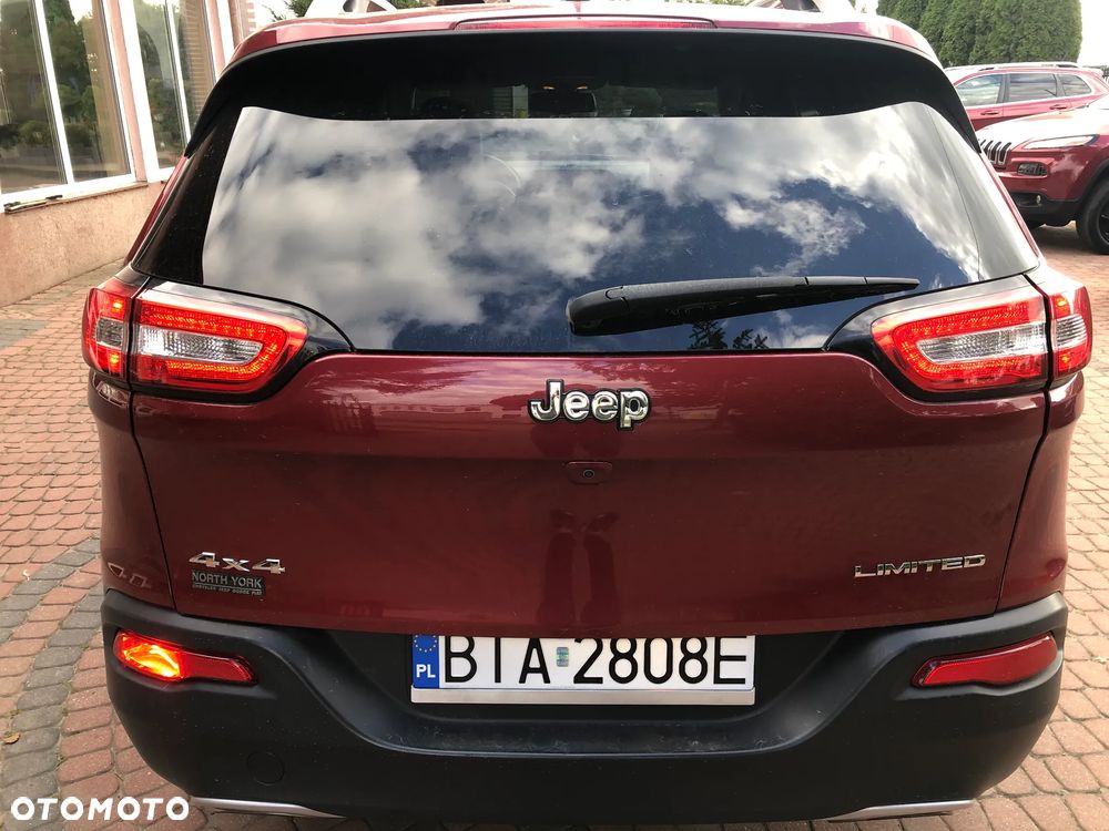 Jeep Cherokee - 15