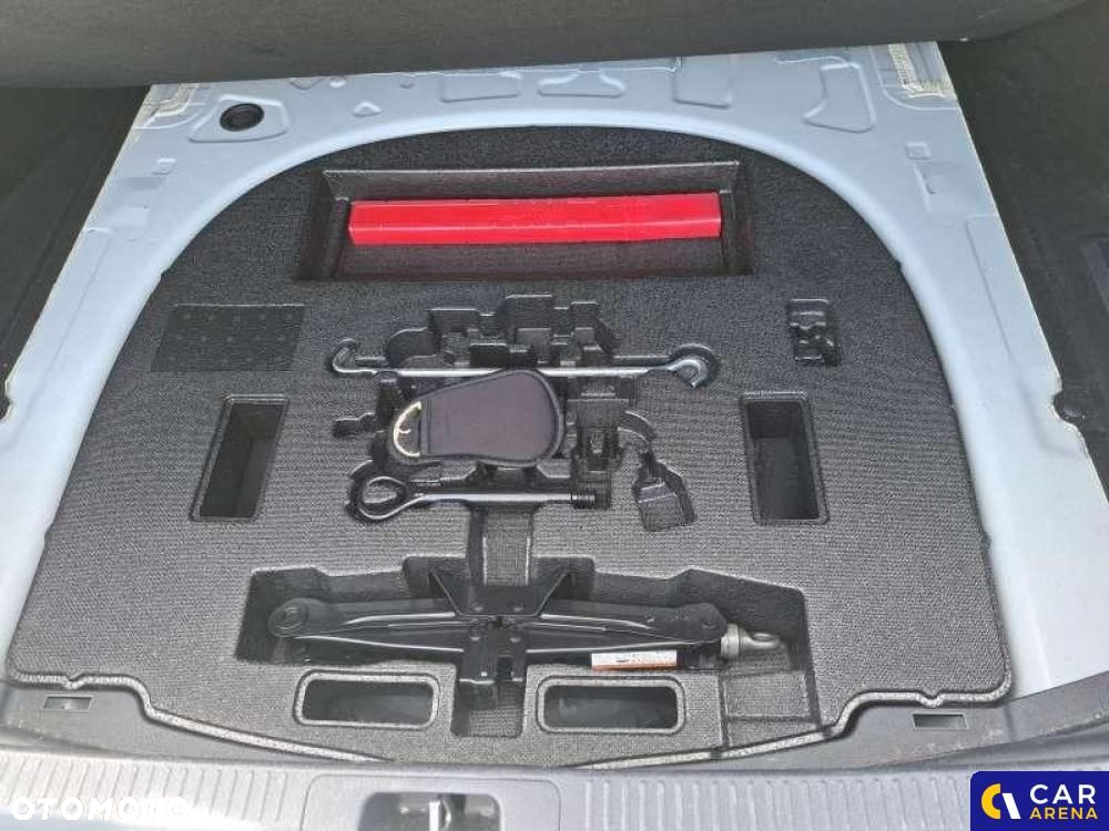Toyota Camry - 30
