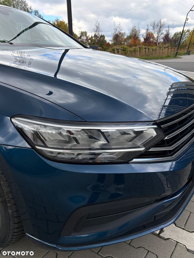 Volkswagen Passat - 9