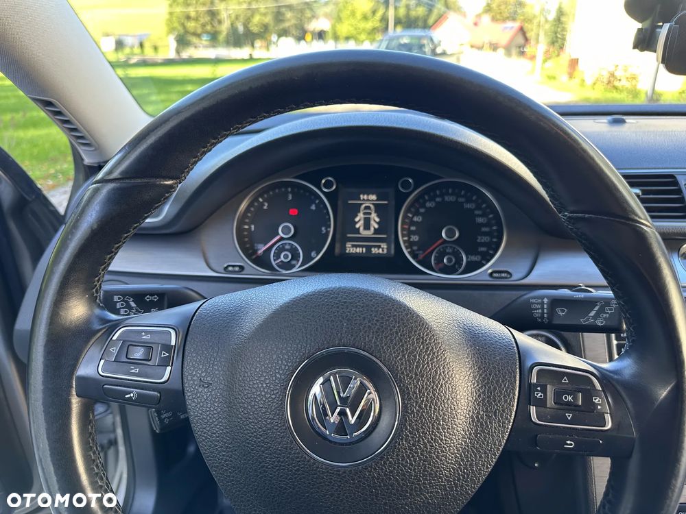 Volkswagen Passat Variant 2.0 Blue TDI SCR Comfortline - 11
