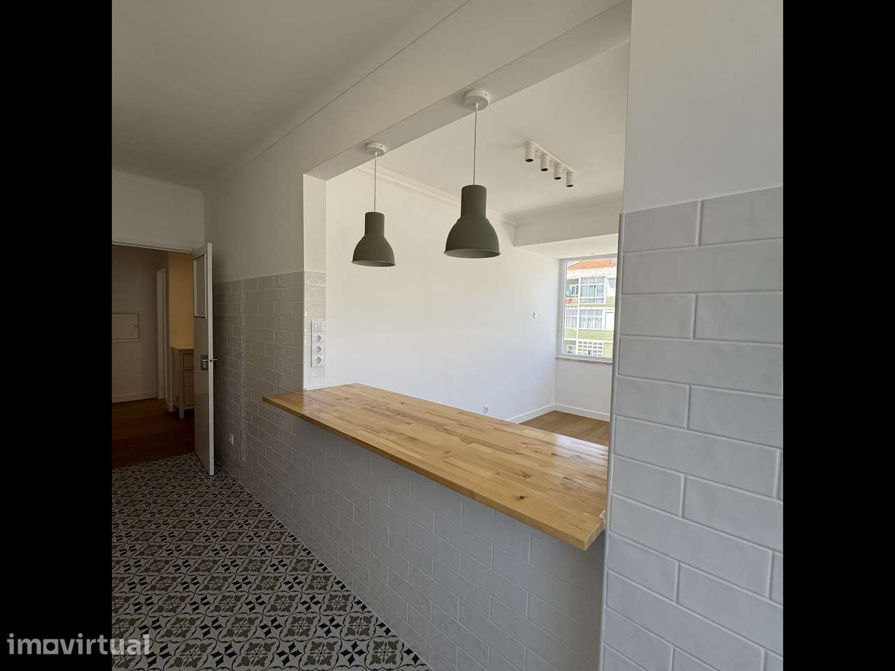 Apartamento T2 totalmente remodelado para arrendamento – Damaia - Grande imagem: 2/39