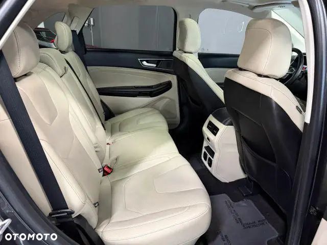 Ford Edge - 12