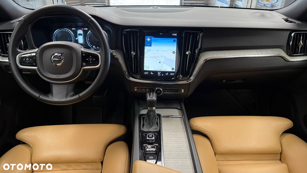 Volvo V60 D4 Inscription - 11
