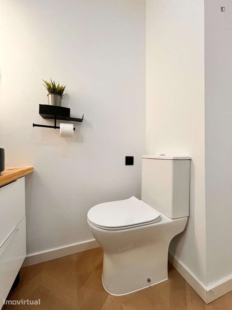 Apartamento com 1 quartos - localizado em Sé Porto - Grande imagem: 2/34