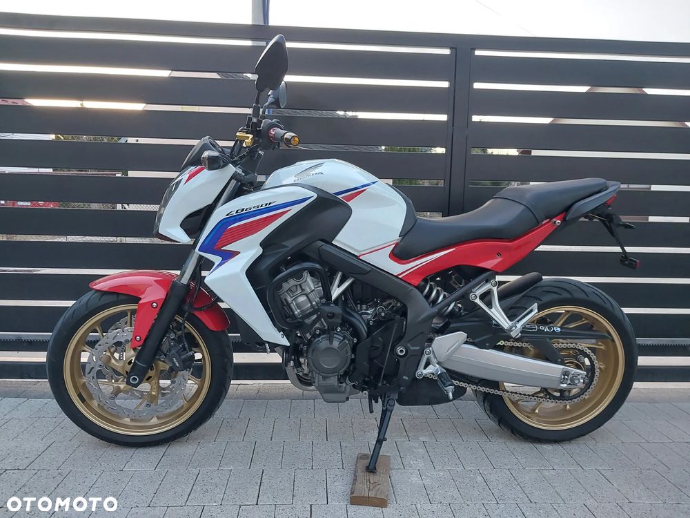 Honda CB - 2