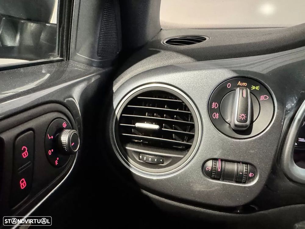 VW New Beetle 2.0 TDI Design - 40