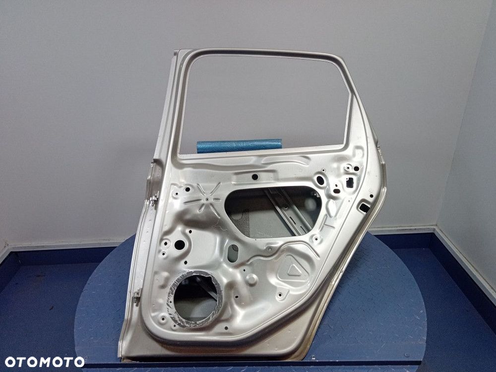 VW POLO VI DRZWI TYŁ PRAWE - 2