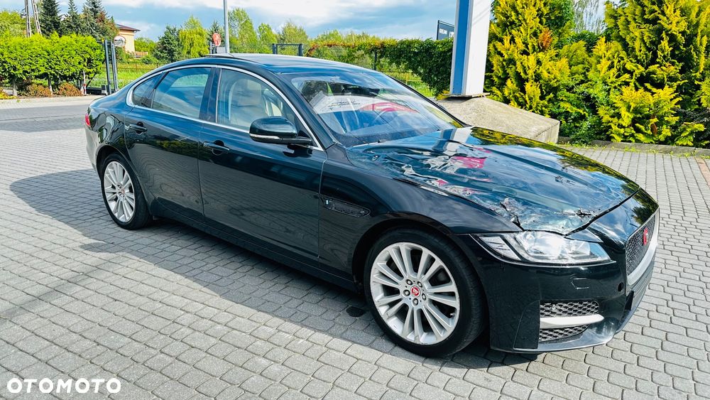 Jaguar XF 35t AWD Prestige - 10