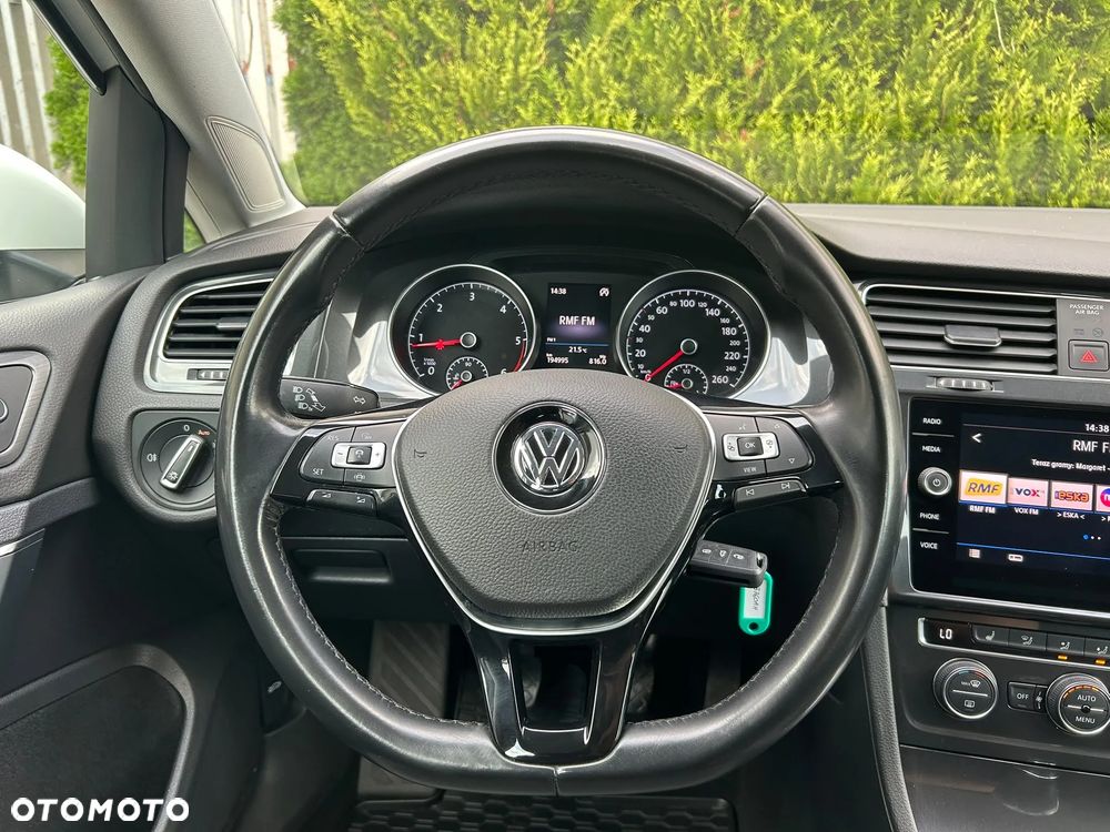 Volkswagen Golf 1.6 TDI BMT Comfortline - 28