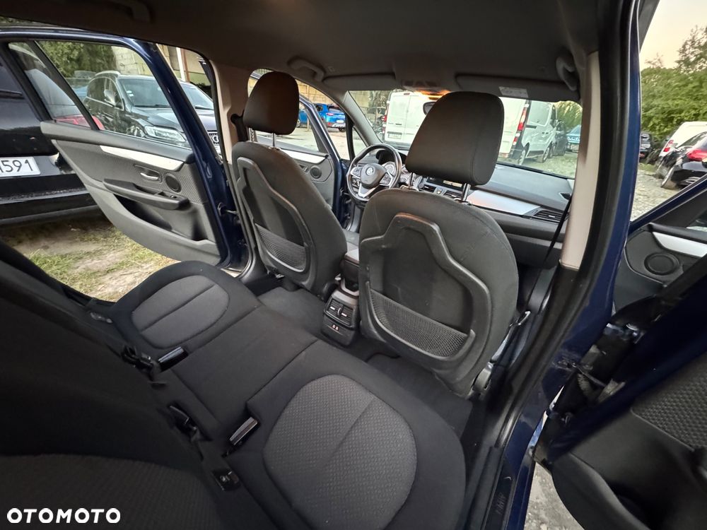 BMW Seria 2 216d Gran Tourer Sport Line - 9