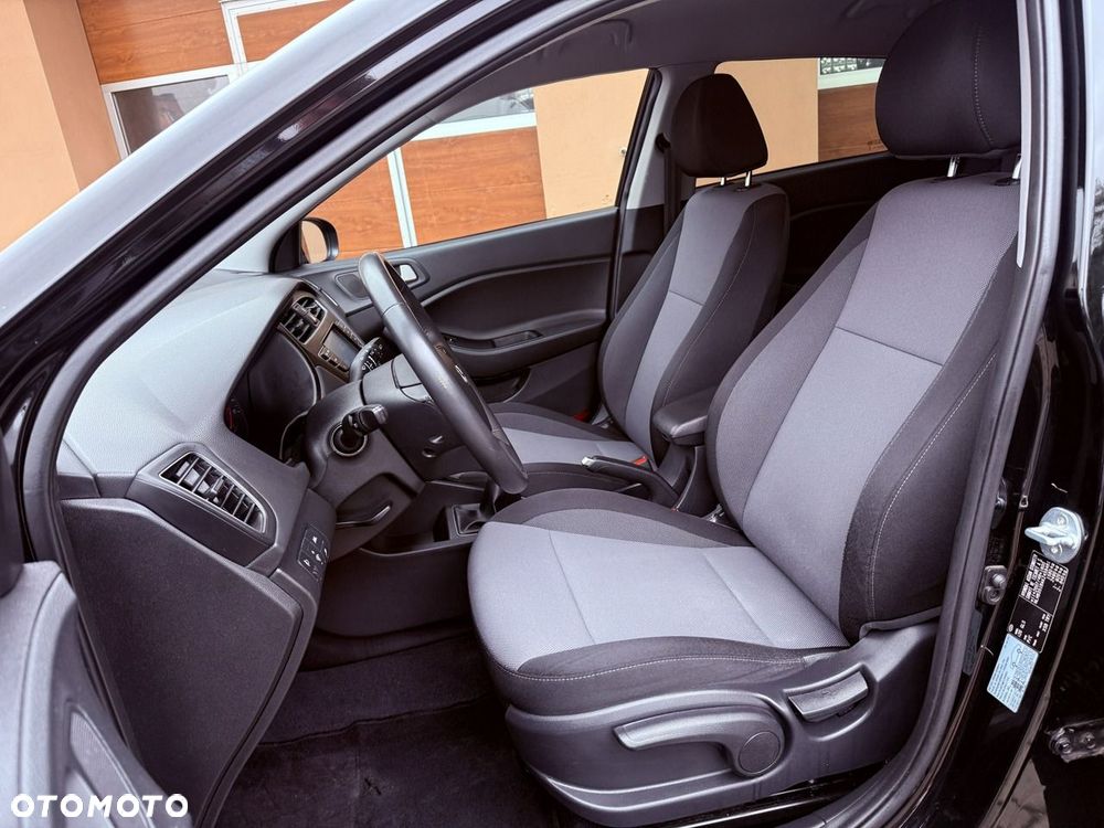 Hyundai i20 1.2 Comfort - 21