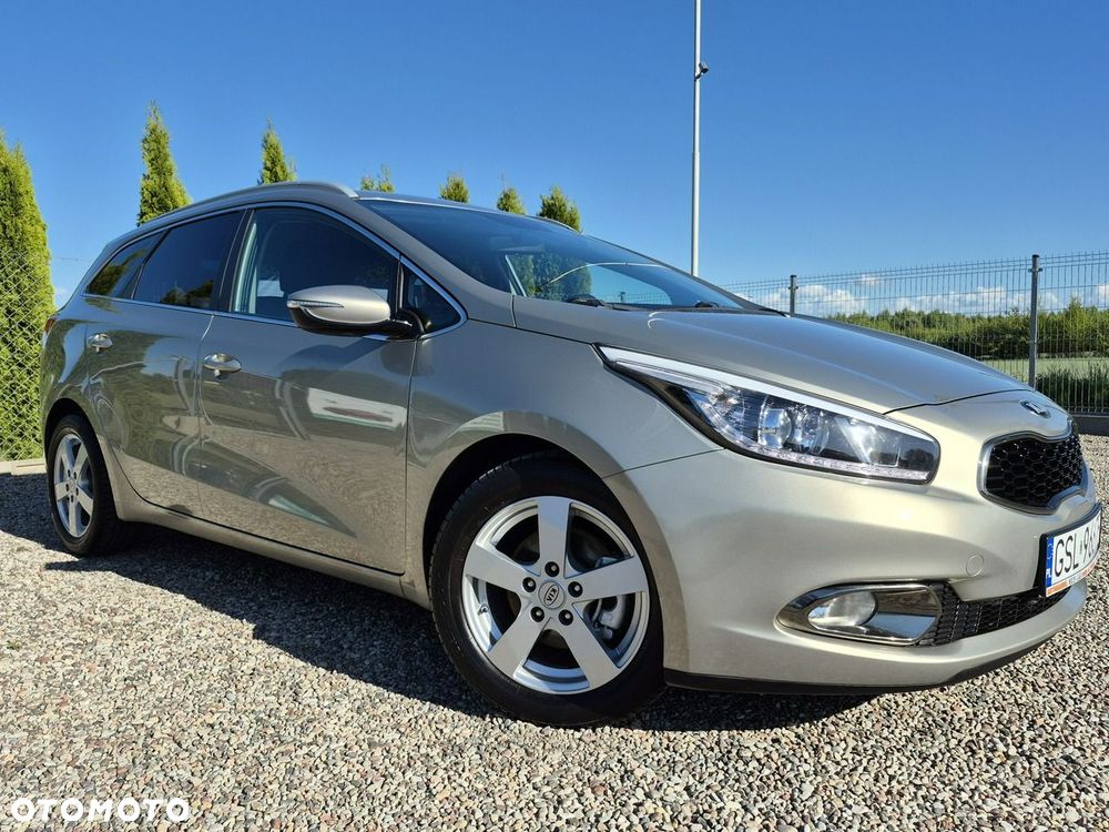Kia Ceed - 12