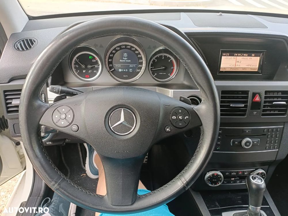 Mercedes-Benz GLK 220 CDI 4Matic (BlueEFFICIENCY) 7G-TRONIC - 11