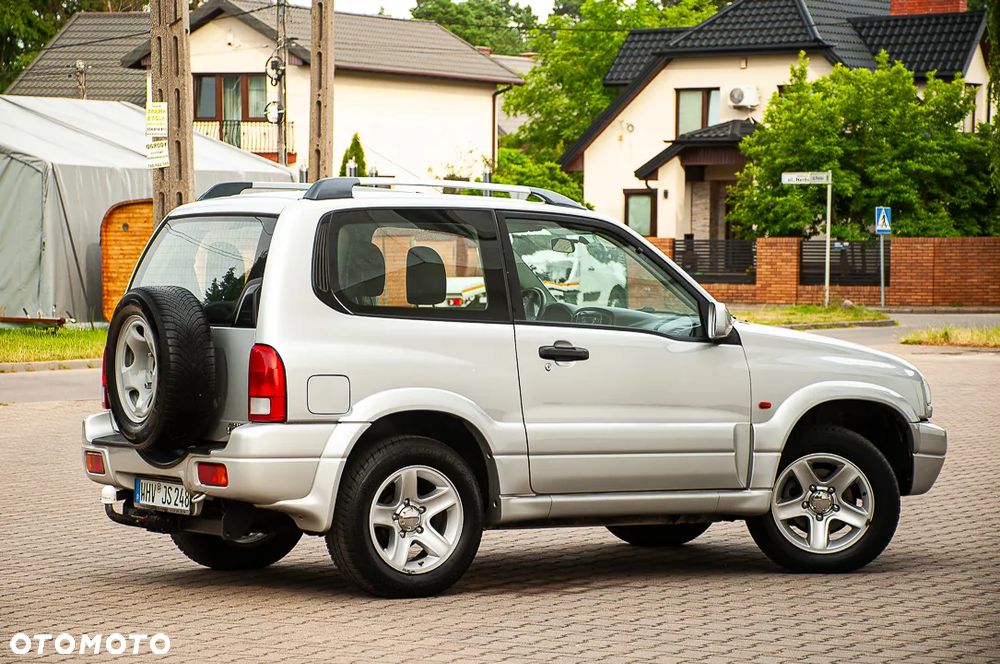 Suzuki Grand Vitara 1.6 - 13