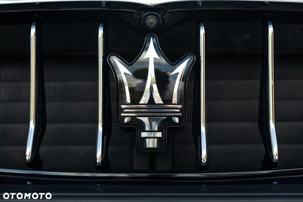 Maserati Levante S - 13