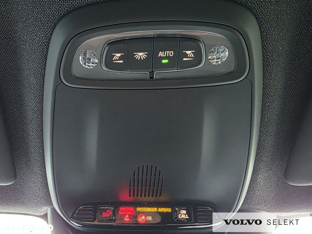 Volvo XC 40 - 31