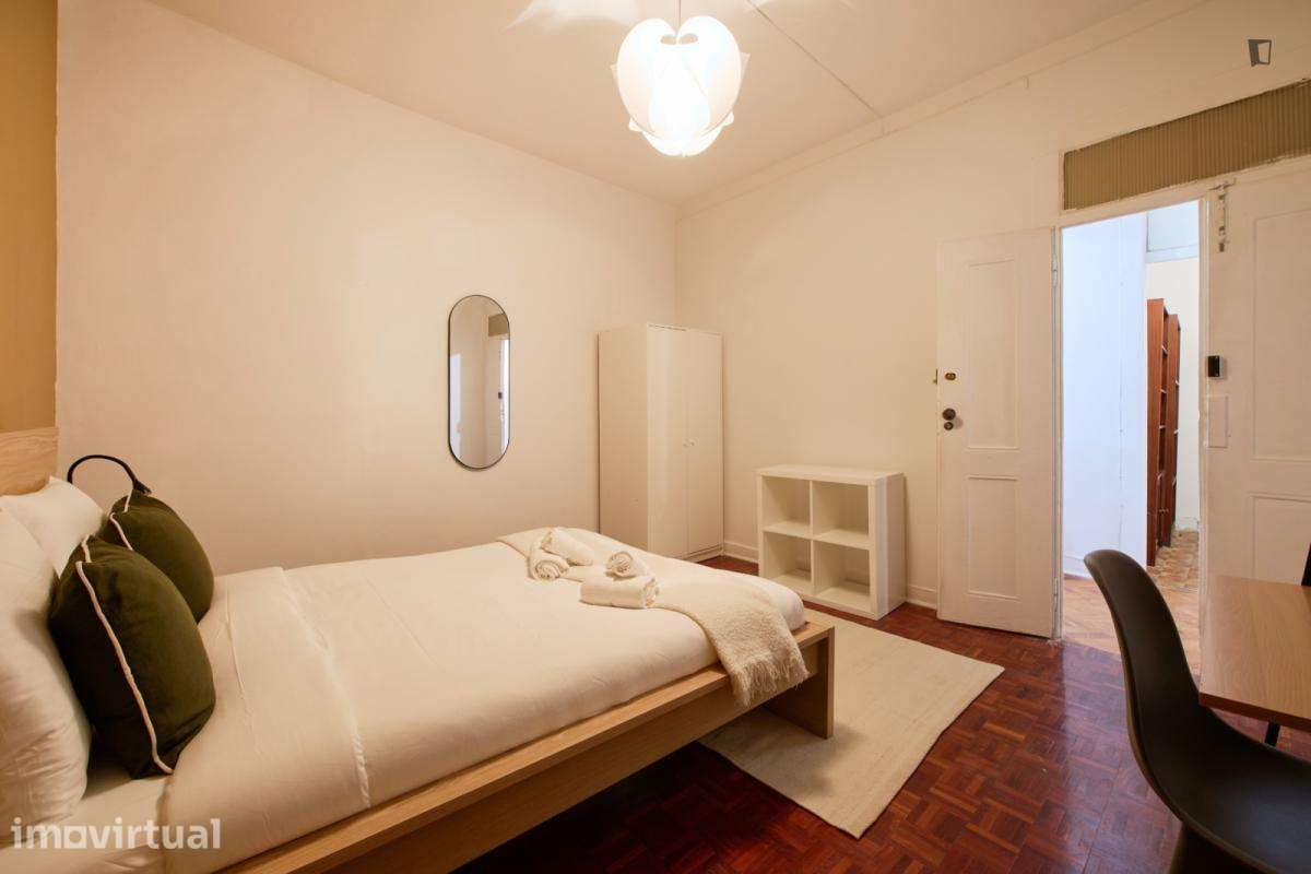 Quarto - localizado em São Bento Lisbon - Grande imagem: 4/23