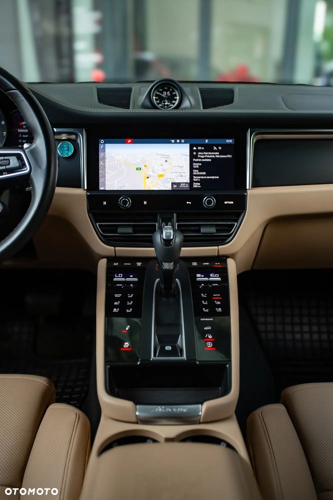Porsche Macan T - 21