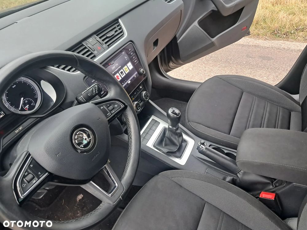 Skoda Octavia 1.6 TDI Premium Edition - 13