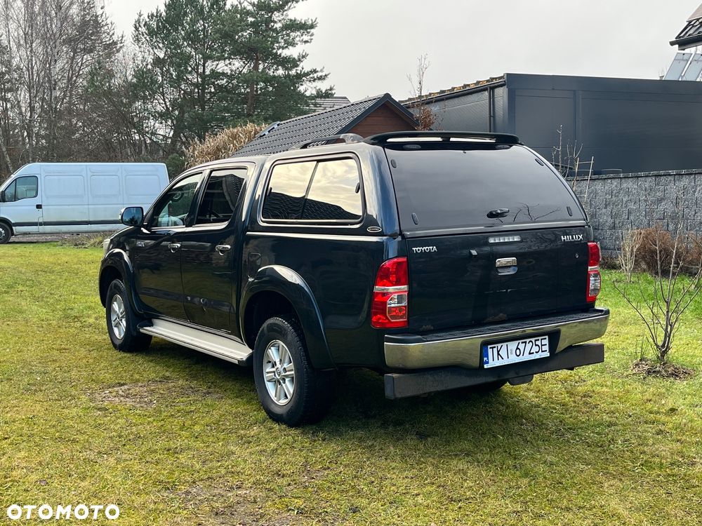 Toyota Hilux 4x4 Double Cab - 2