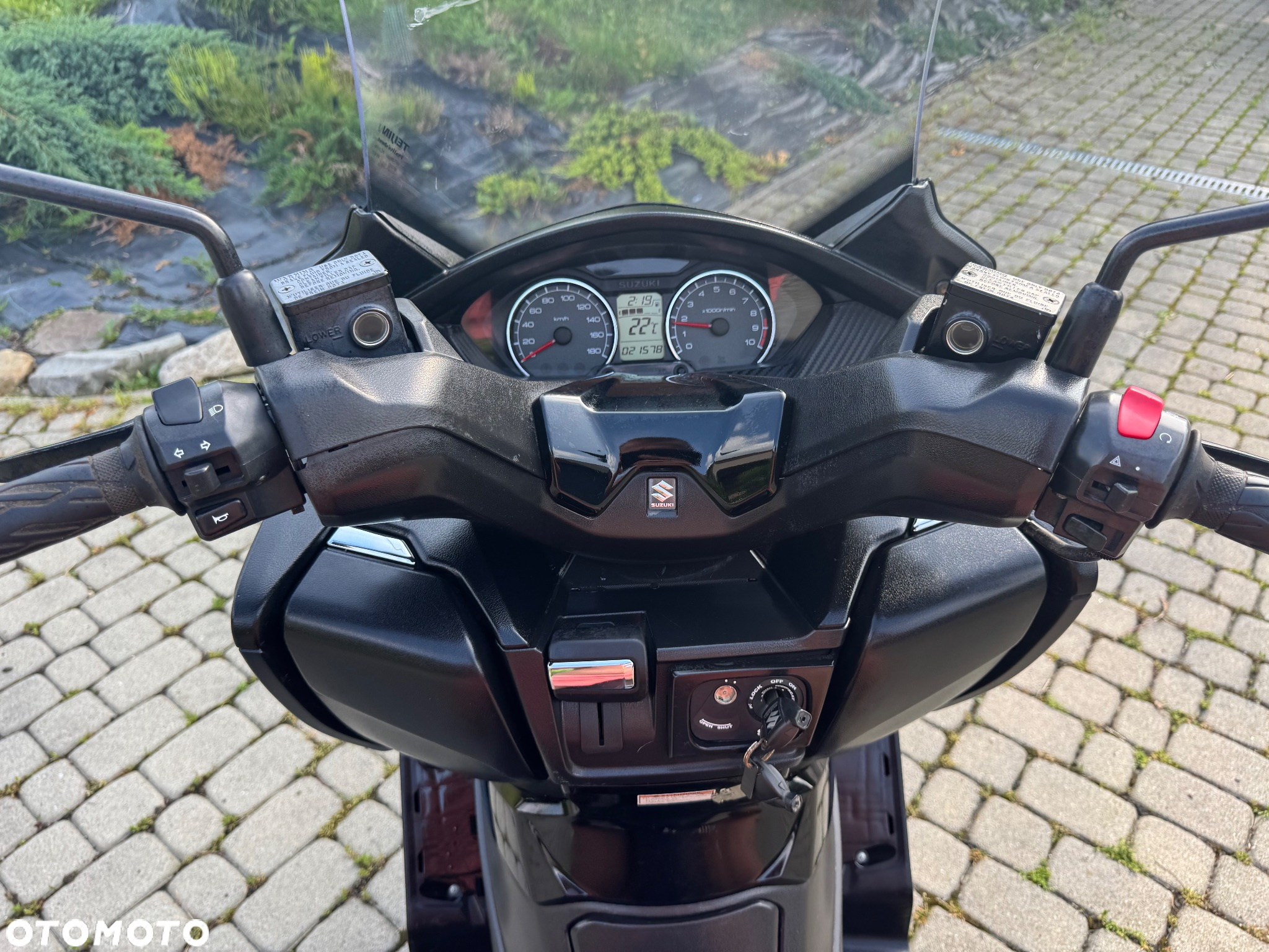 Suzuki Burgman - 14