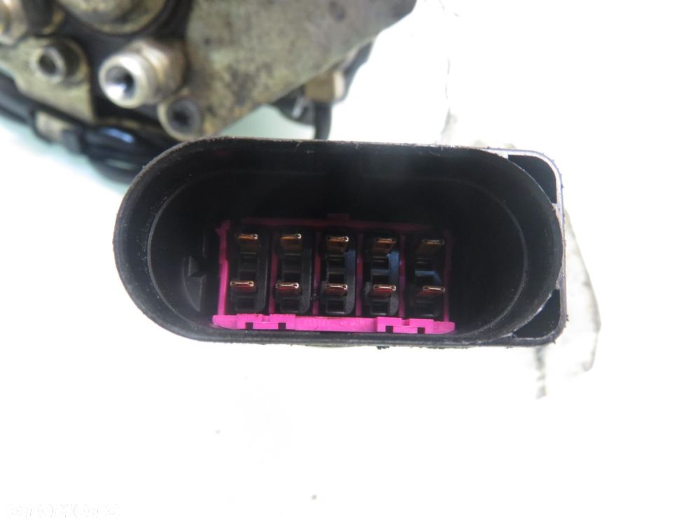 POMPA WTRYSKOWA AUDI A3 8L1 1.9 TDI 038130107D 0460404977 2464463336 - 2