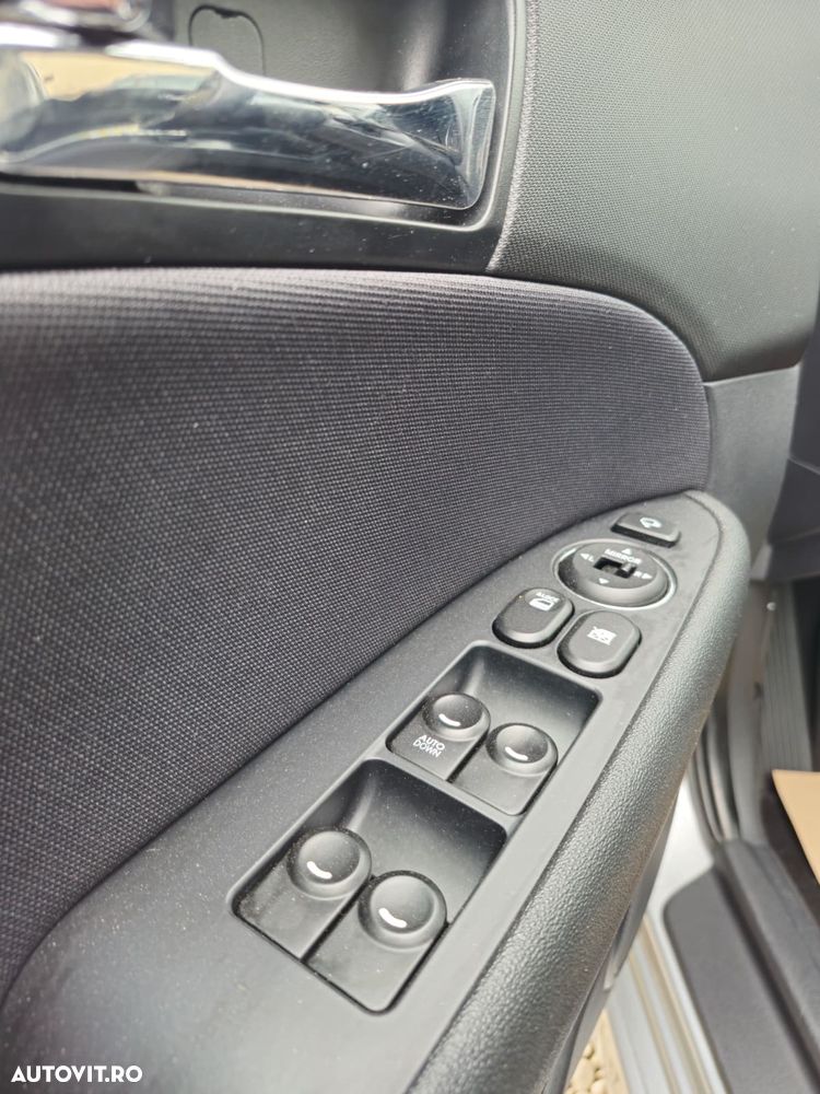 HYUNDAI i30 2012 — imagine 24