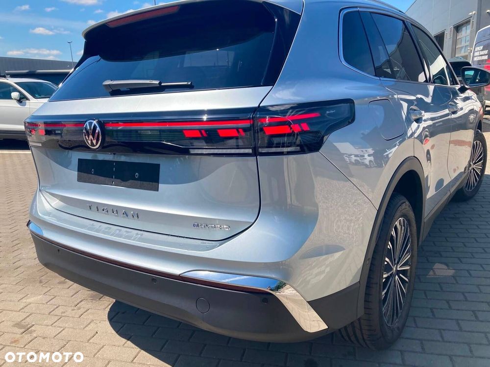 Volkswagen Tiguan - 5
