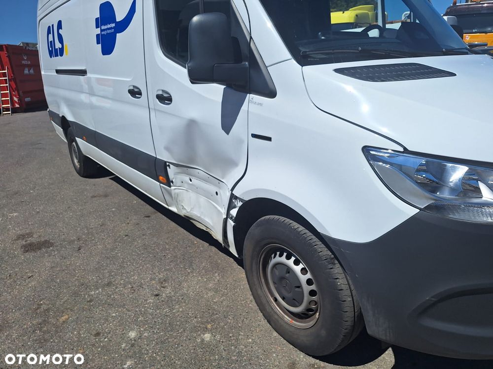 Mercedes-Benz Sprinter - 30