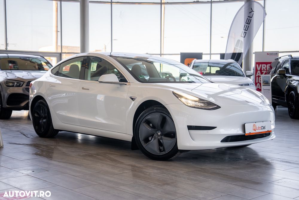 Tesla Model 3 - 28