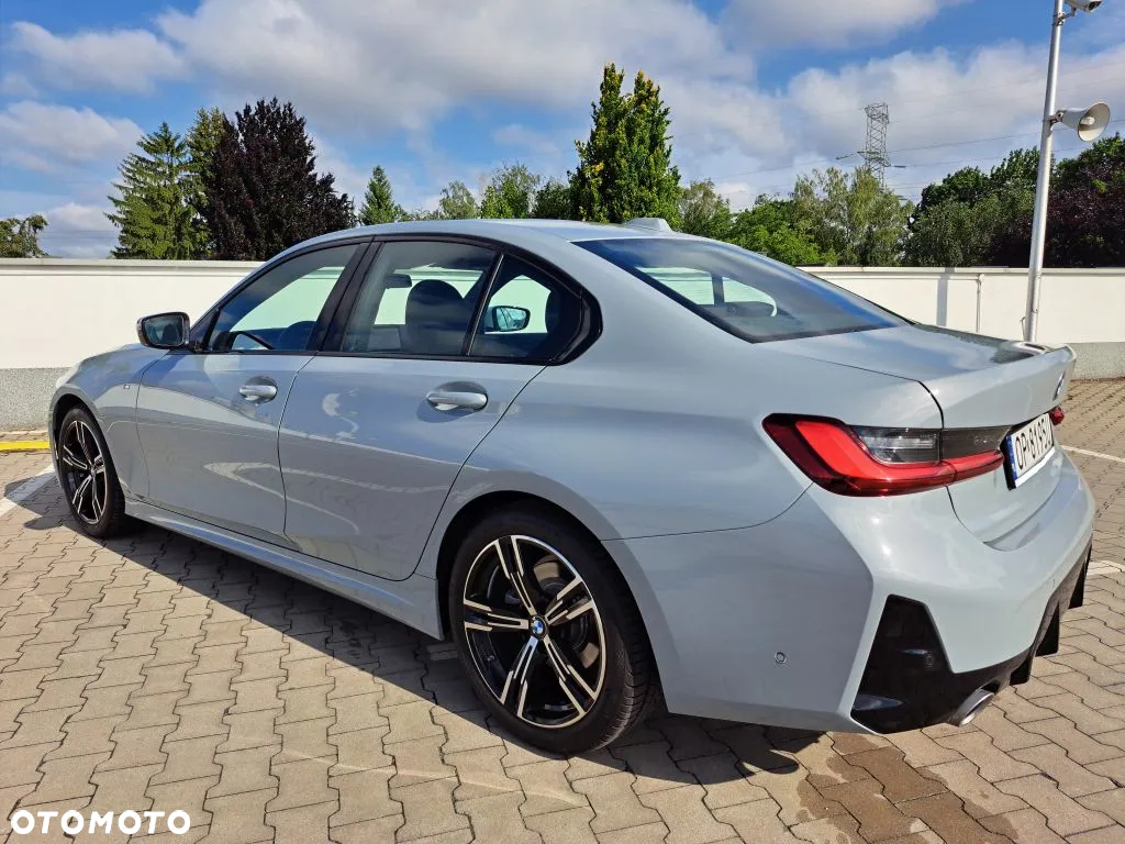 BMW Seria 3 318i M Sport - 14