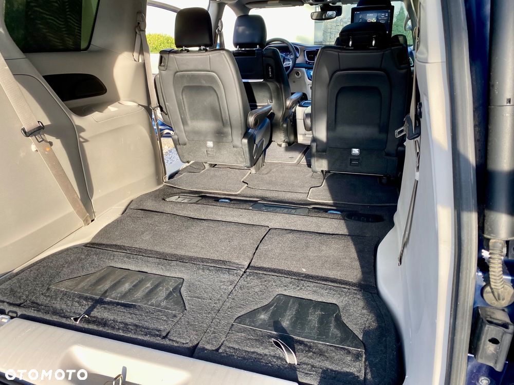 Chrysler Pacifica - 19