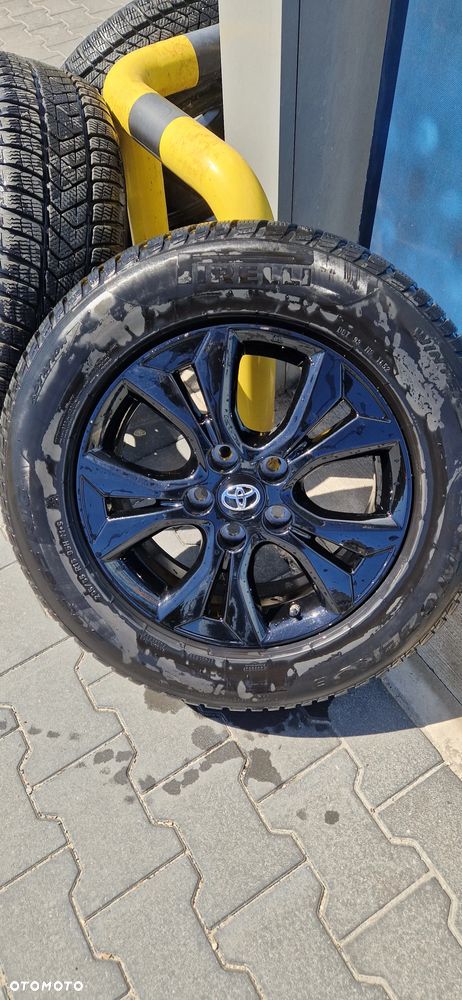 Toyota Yaris Cross Felgi aluminiowe 16"  z oponami zimowymi i TPMS - 15