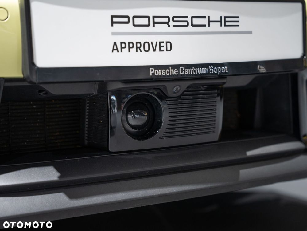 Porsche 911 Carrera T-Hybrid 4 GTS - 19