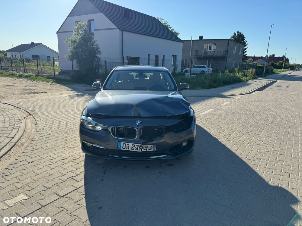 BMW Seria 3 320d Efficient Dynamics Luxury Line EU6 - 3