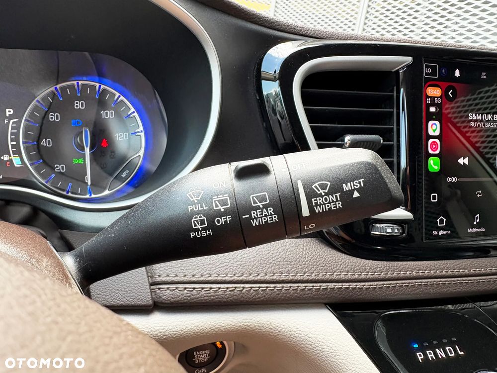 Chrysler Pacifica - 31