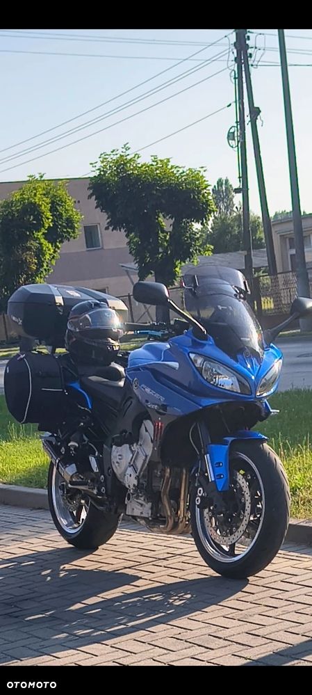 Yamaha FZ - 2