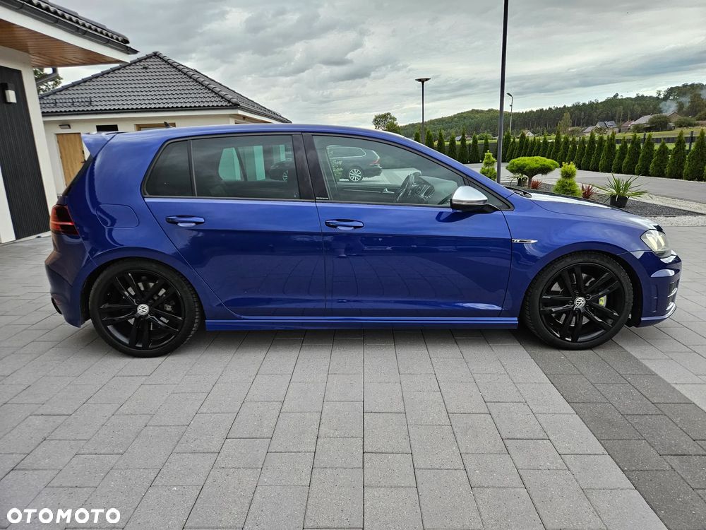 Volkswagen Golf - 6