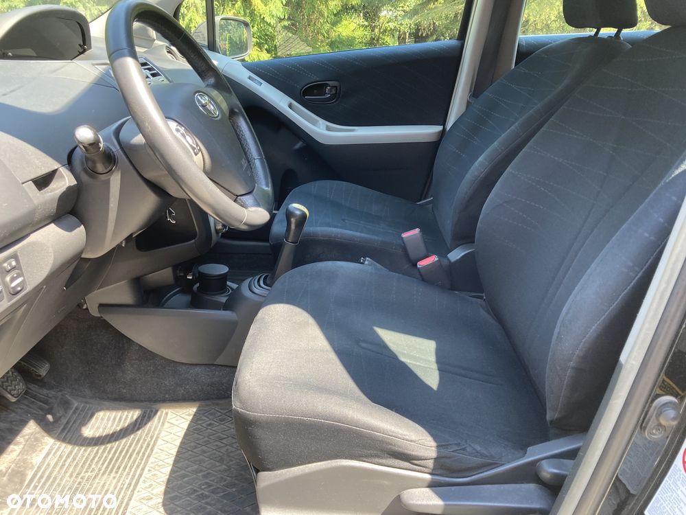 Toyota Yaris 1.3 Luna A/C - 15